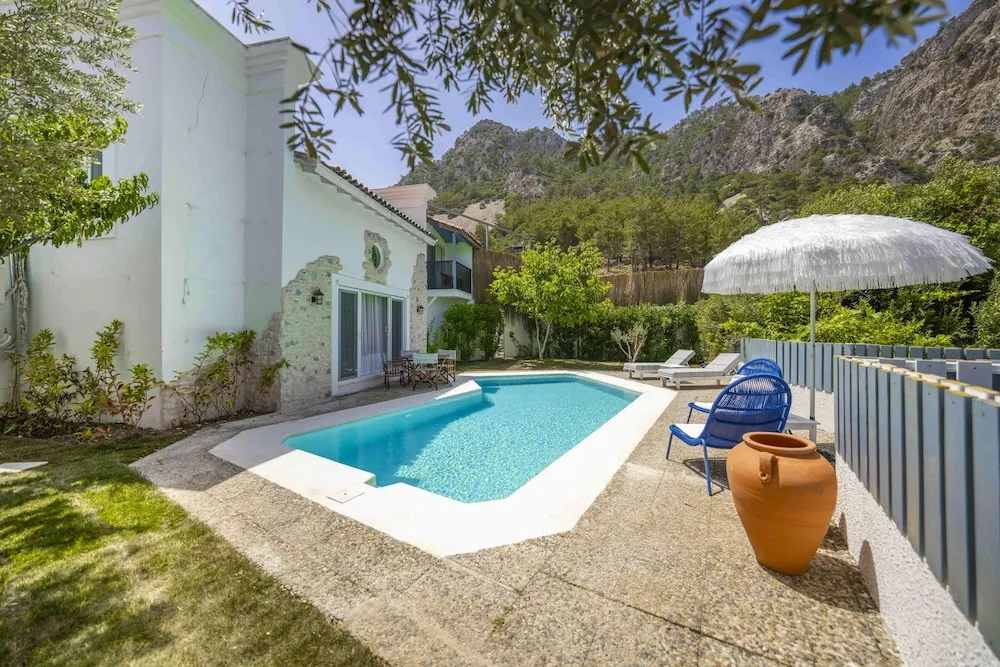 Grand Villa
