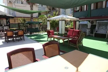 El Latino Otel