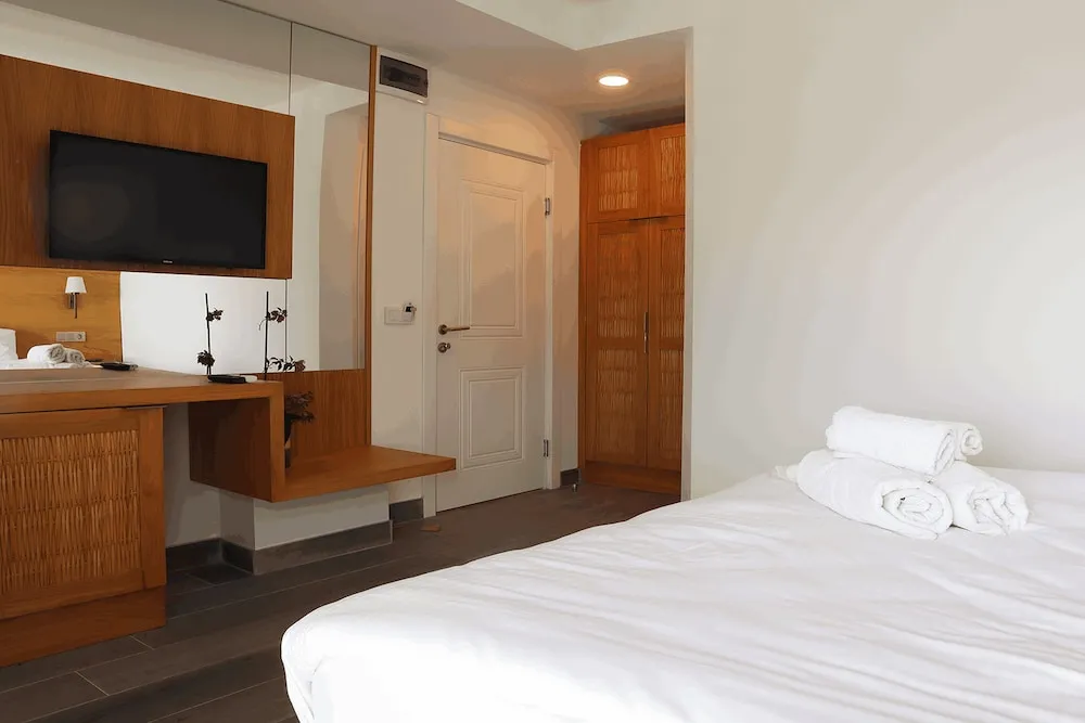 Comfort Tek Büyük Yataklı Oda, Deniz Manzaralı