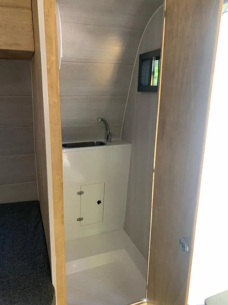 Economy Karavan, 1 Çift Kişilik Yatak, Sigara İçilmez, Dağ Manzaralı
