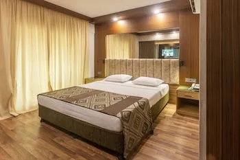 Fame Beach Hotel