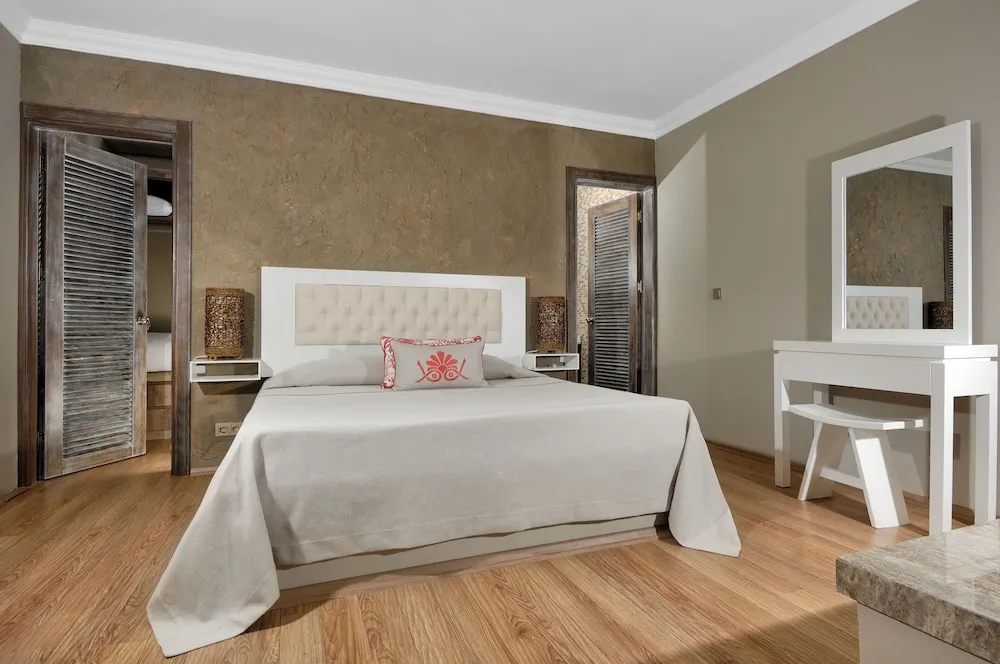 Superior Plus Room