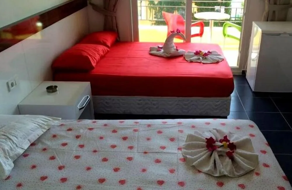 Standard Dört Kişilik Oda