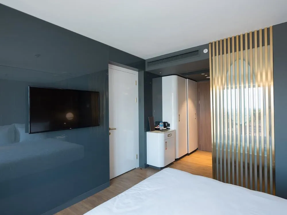 Family Connected Room