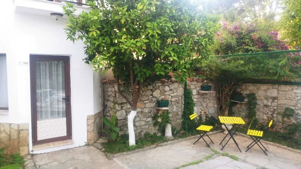 Family Üç Kişilik Oda, Birden Çok Yatak, Havuz Manzaralı