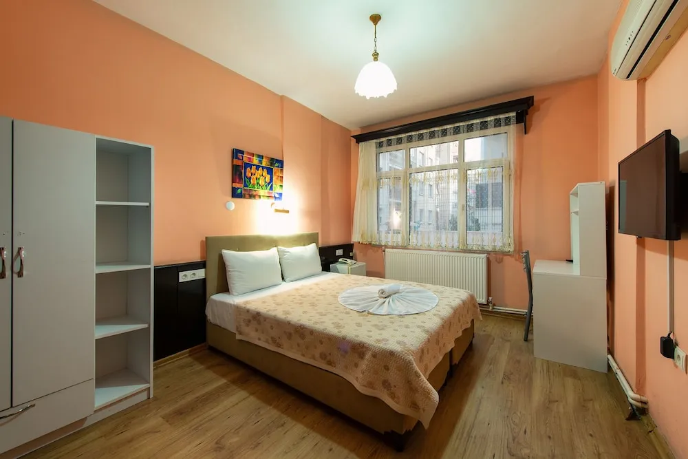 Deluxe Tek Büyük Yataklı Oda