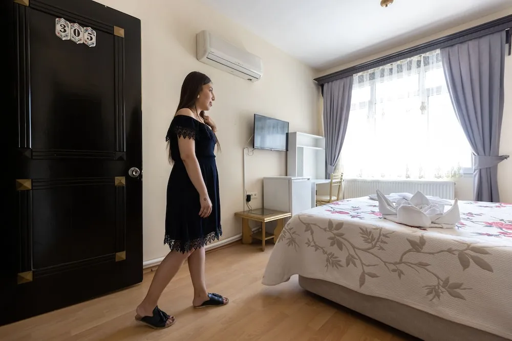 Deluxe Tek Büyük Yataklı Oda