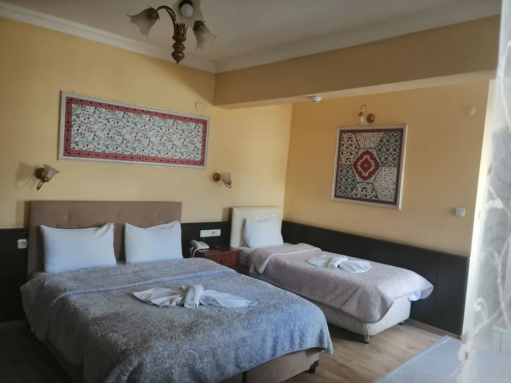 Deluxe Üç Kişilik Oda
