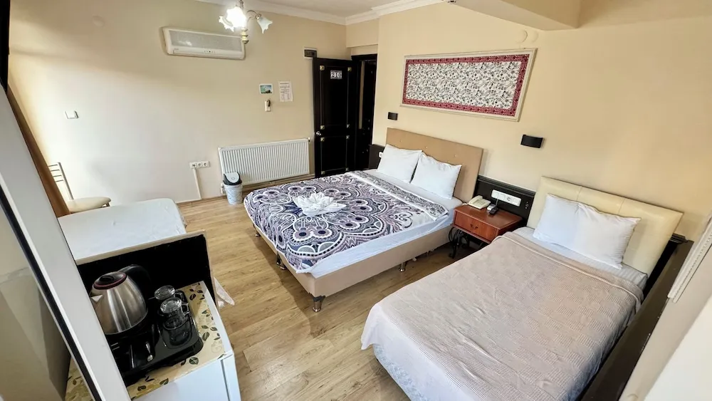 Deluxe Dört Kişilik Oda
