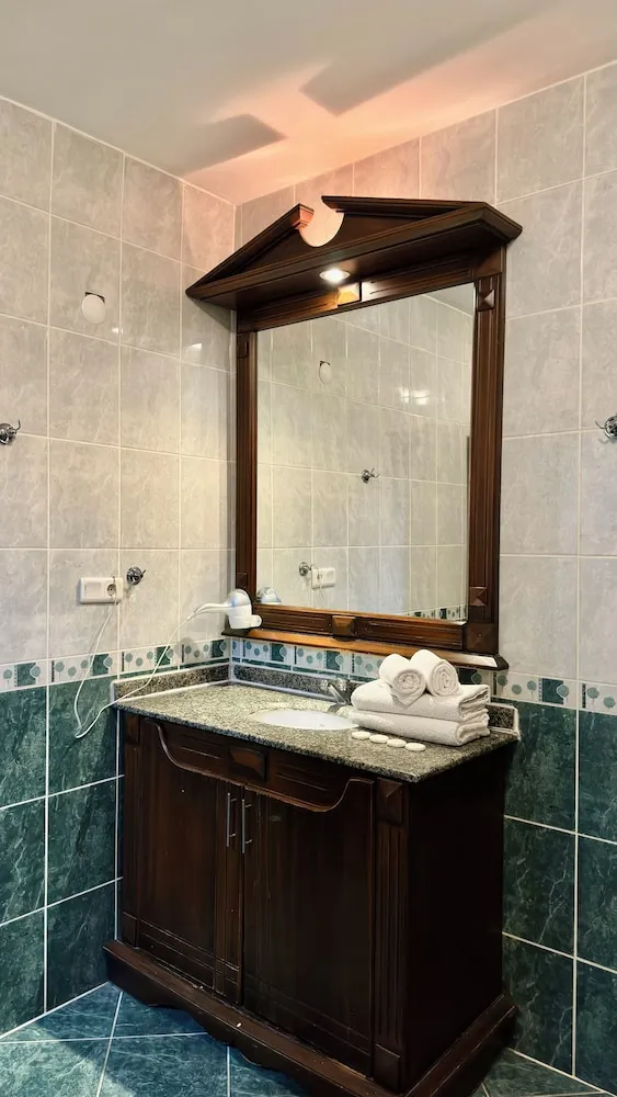 Grand Room, 1 Bedroom, Non Smoking, City View