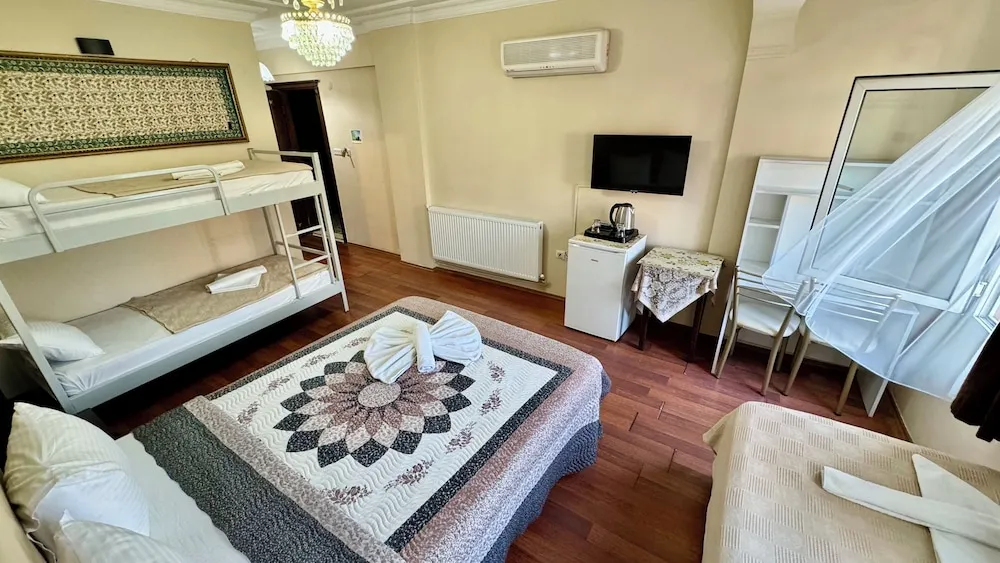 Grand Room, 1 Bedroom, Non Smoking, City View