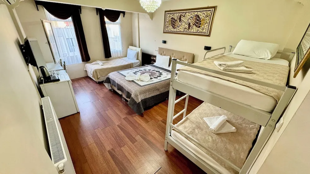 Grand Room, 1 Bedroom, Non Smoking, City View