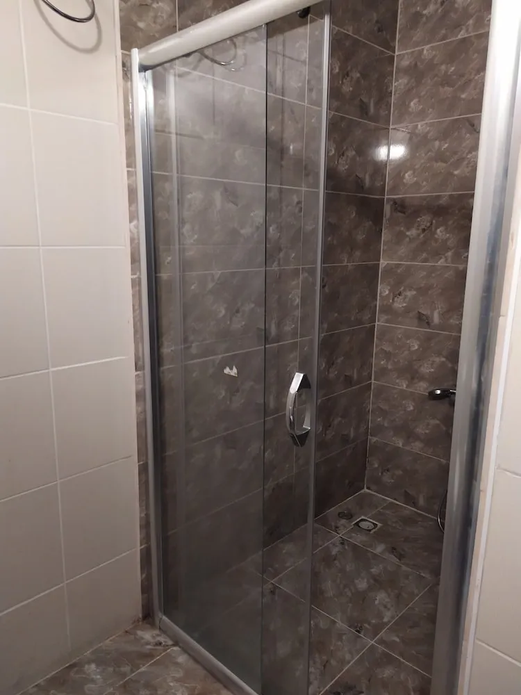 Economy Üç Kişilik Oda, 3 Tek Kişilik Yatak