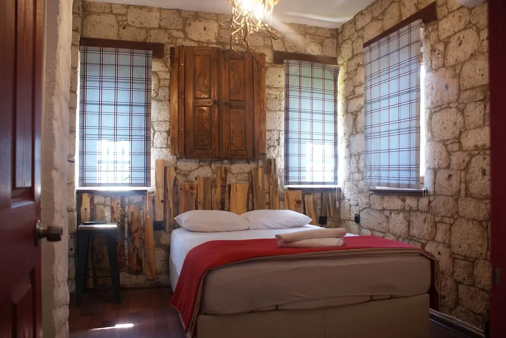 Design Tek Büyük Yataklı Oda