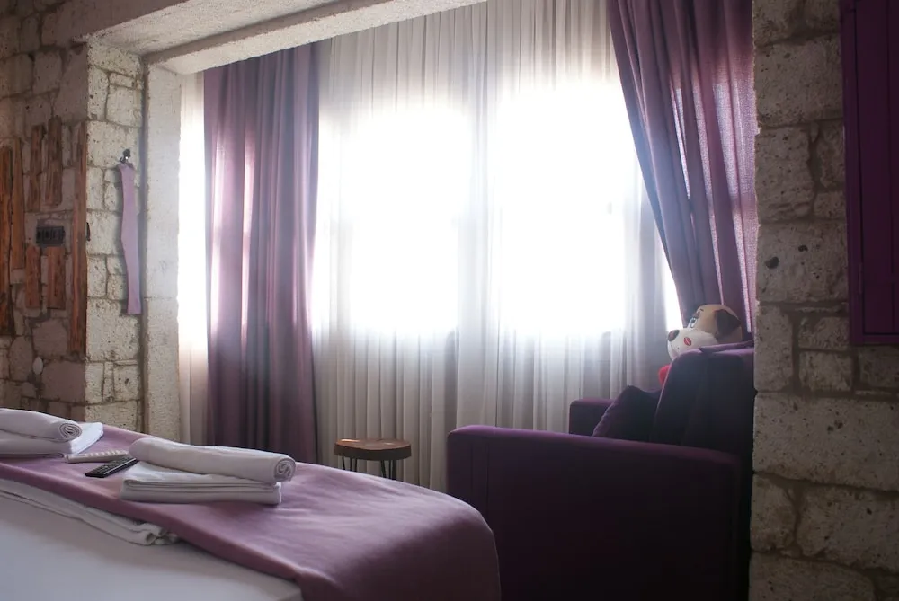 Design Tek Büyük Yataklı Oda