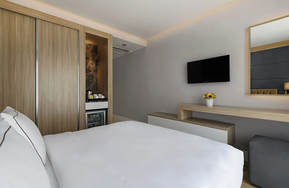 Deluxe Tek Büyük Yataklı Oda