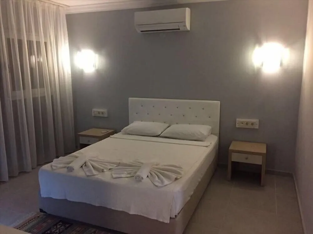 Standard Tek Büyük veya İki Ayrı Yataklı Oda