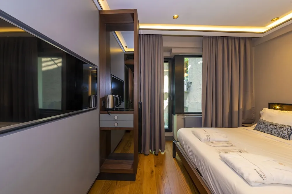 Panoramic Tek Büyük Yataklı Oda, Balkon, Şehir Manzaralı