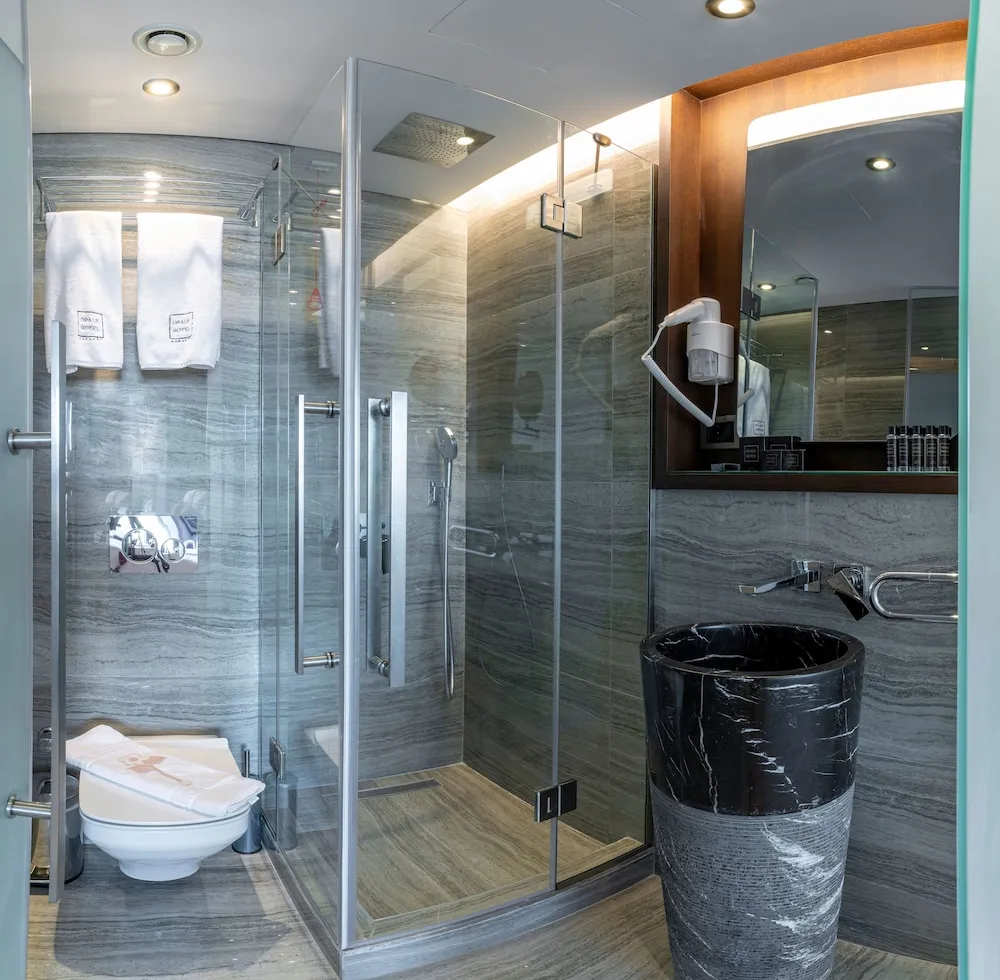 Standard Tek Büyük Yataklı Oda