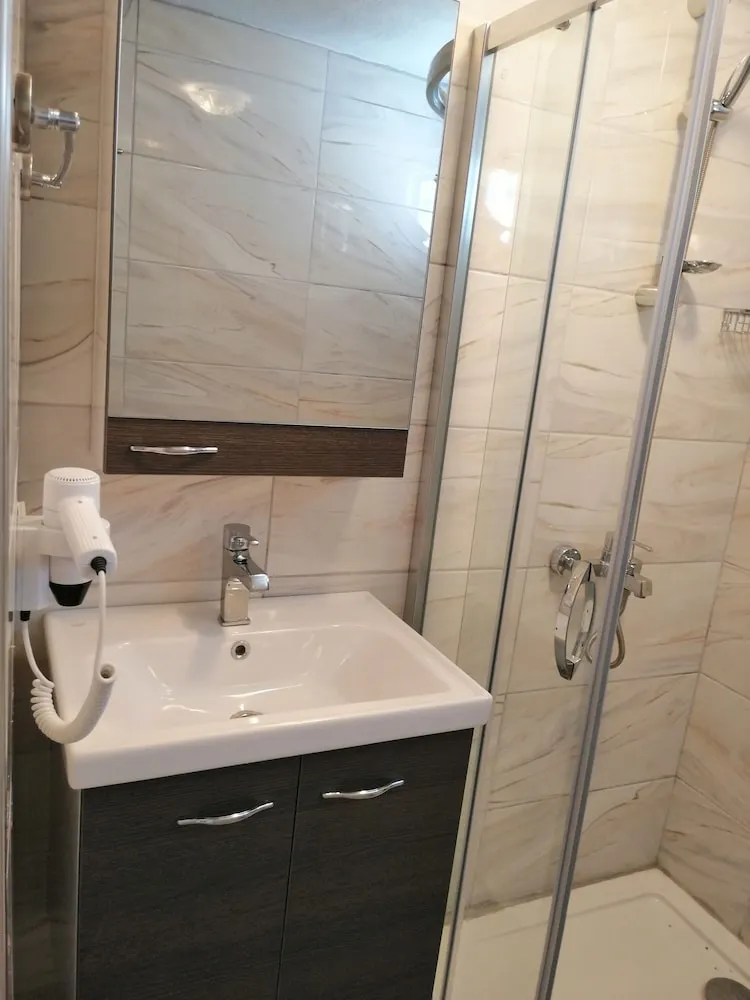 Standard Oda, Bahçe Manzaralı