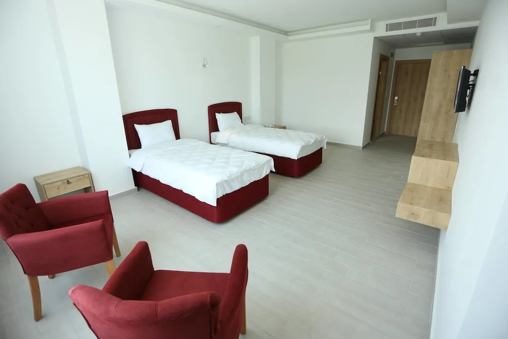 İki Ayrı Yataklı Oda, Dağ Manzaralı