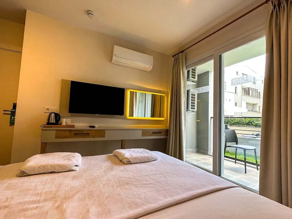 Standard Tek Büyük Yataklı Oda, 1 Çift Kişilik Yatak, Balkon