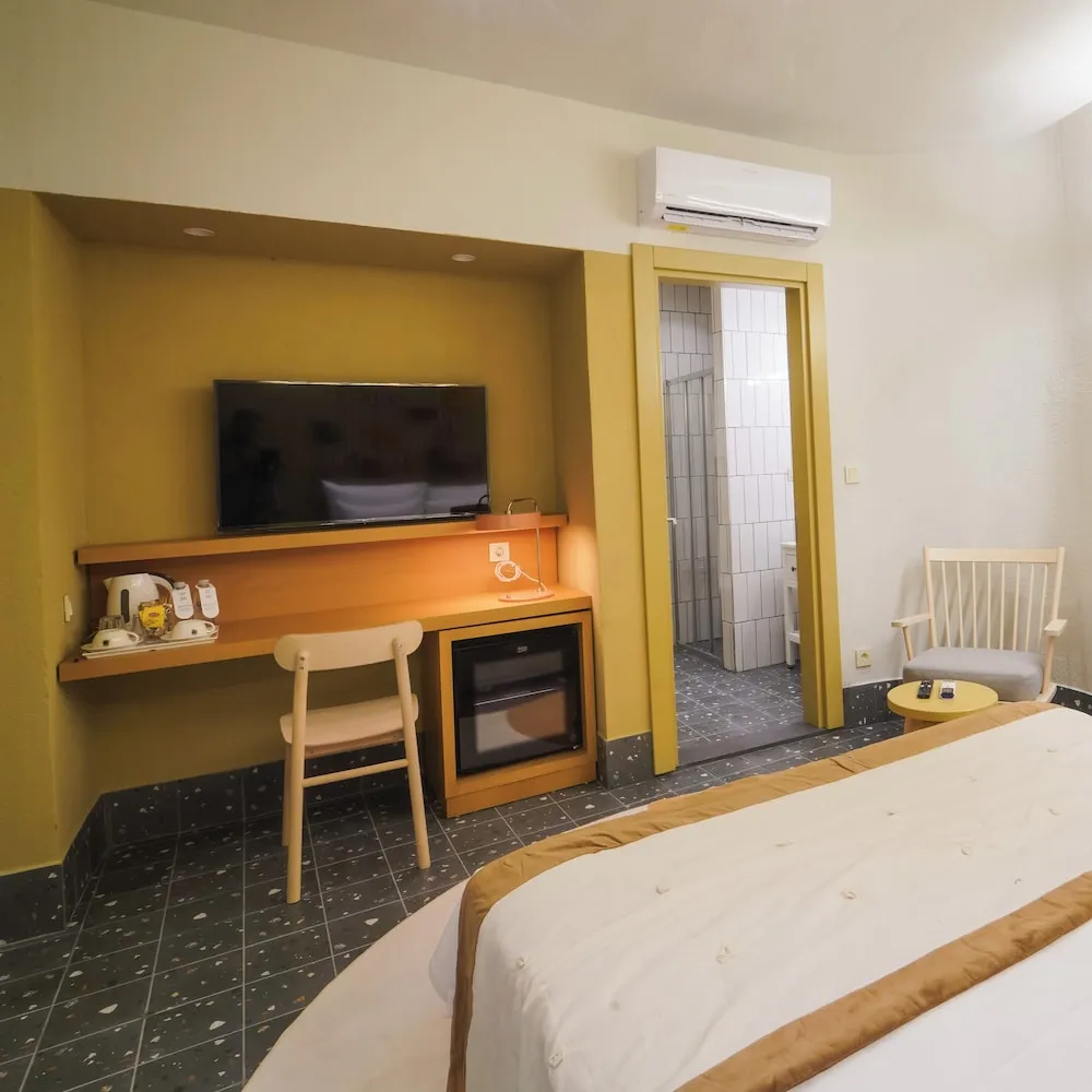 Deluxe Tek Büyük Yataklı Oda