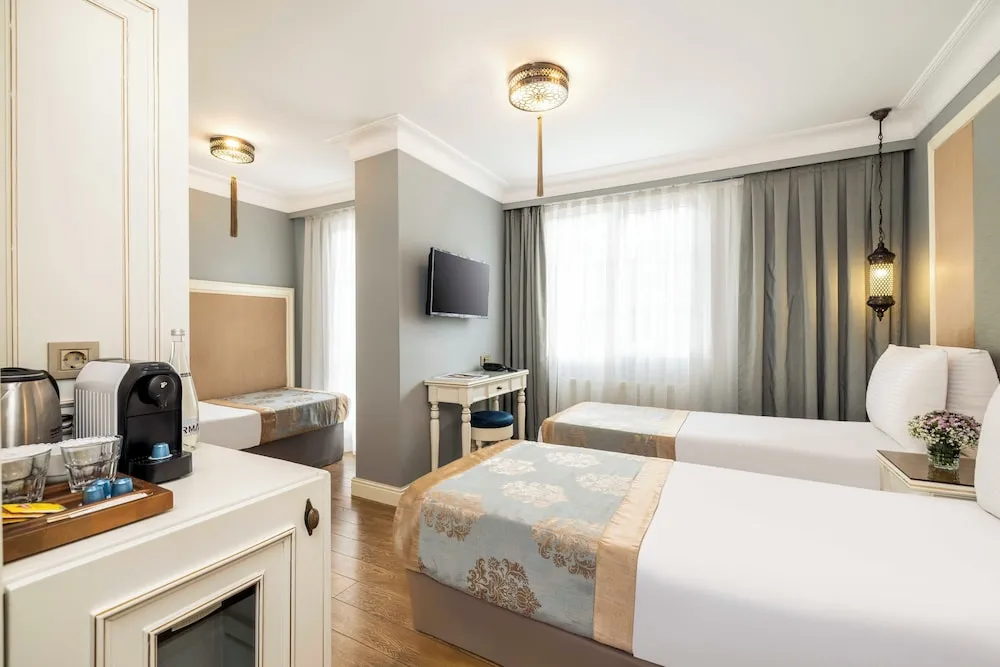 Superior Üç Kişilik Oda, Şehir Manzaralı