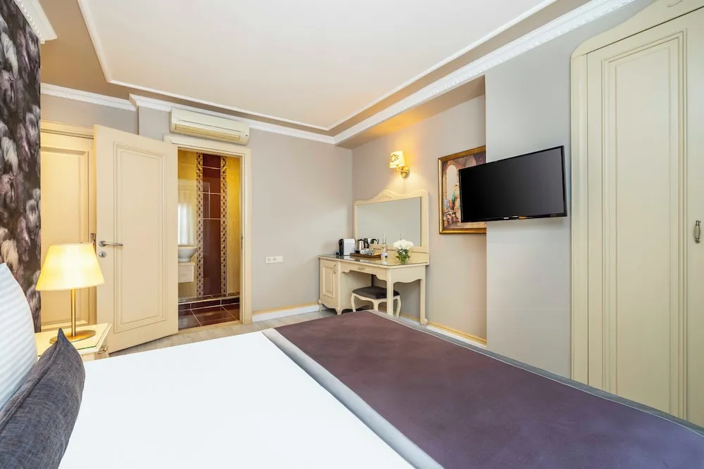 Standard Tek Büyük veya İki Ayrı Yataklı Oda, Şehir Manzaralı