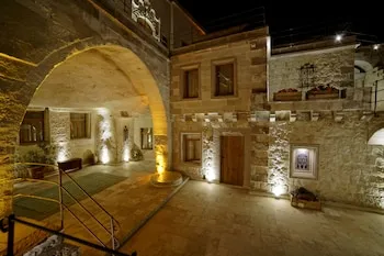 Design Cave Hotel