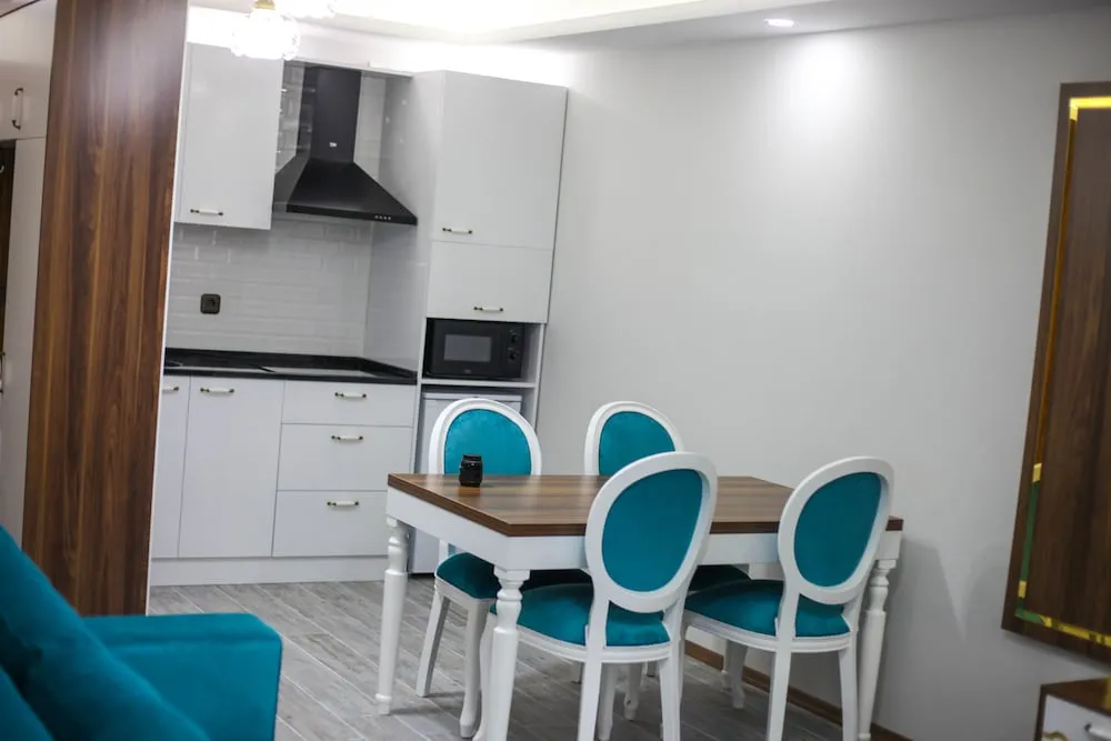 Deluxe Tek Büyük veya İki Ayrı Yataklı Oda, Balkon, Nehir Manzaralı