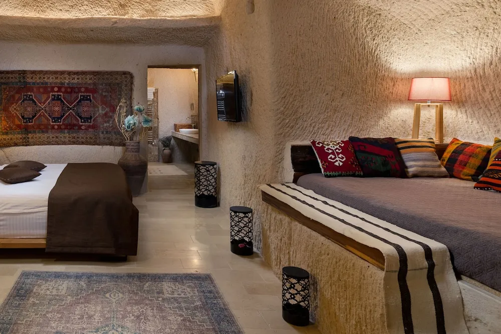 Novelist Family Suite