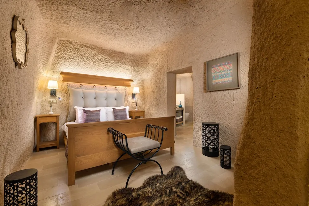 Paul Lucas Superior Suite