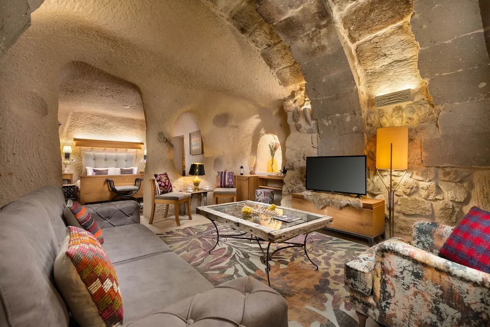 Paul Lucas Superior Suite