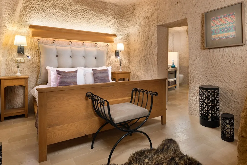 Paul Lucas Superior Suite