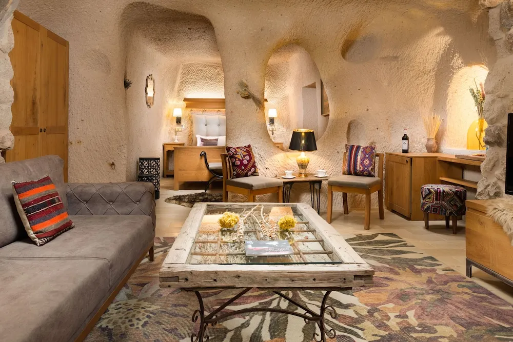 Paul Lucas Superior Suite