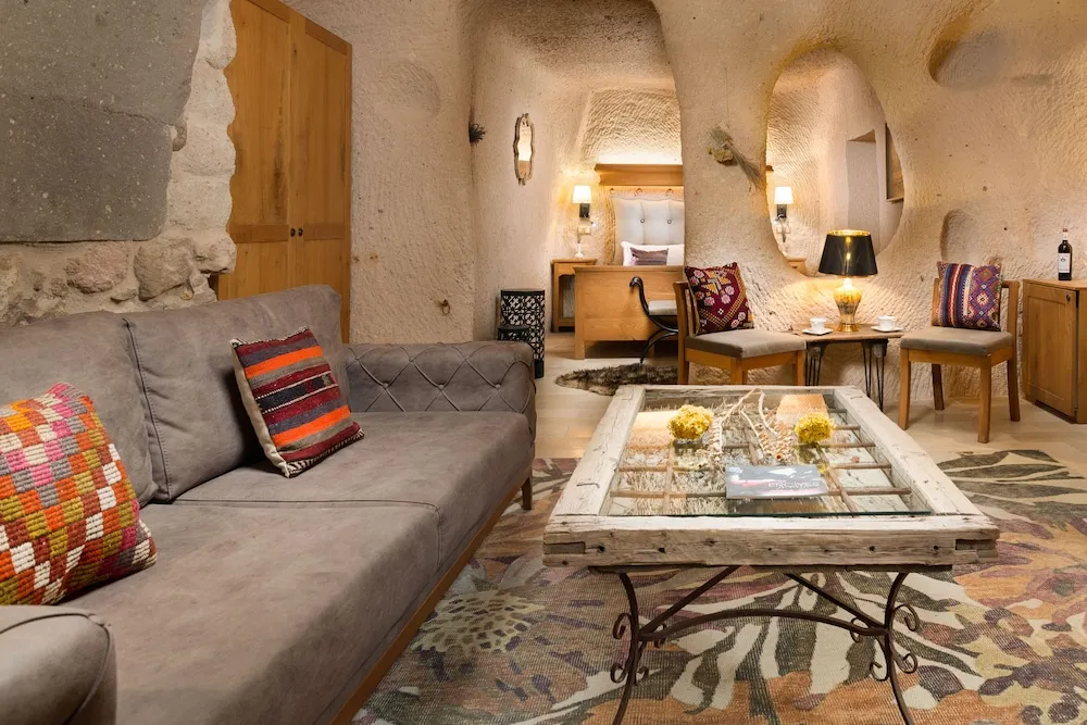 Paul Lucas Superior Suite
