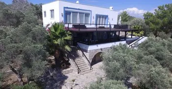 Vhillas Private Luxury Villa Leo