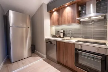 Verula City Suites