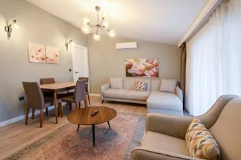 Verula City Suites