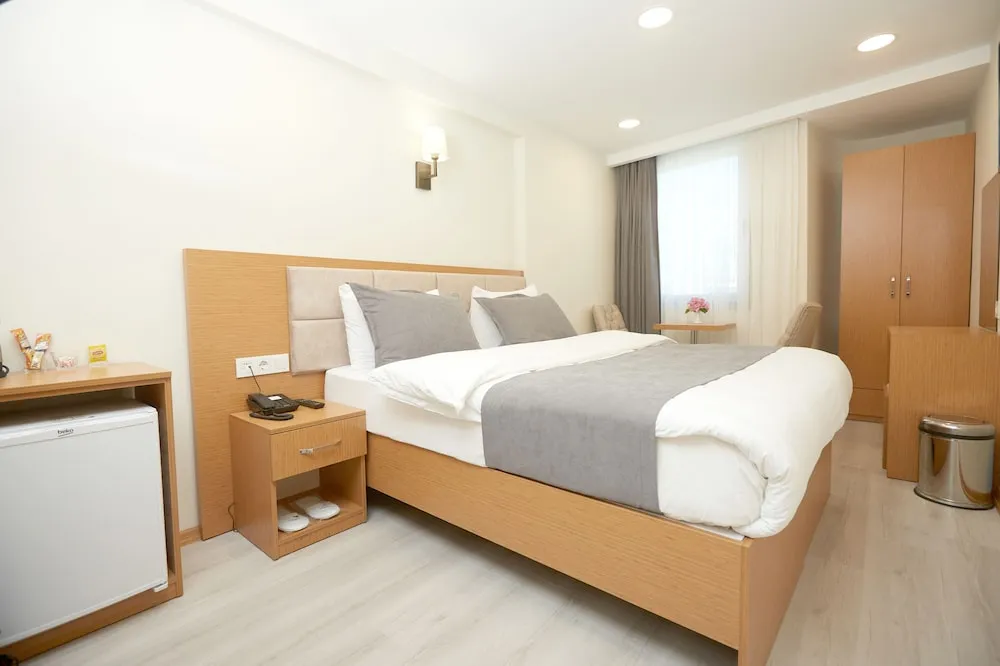 Standard Dört Kişilik Oda, Şehir Manzaralı