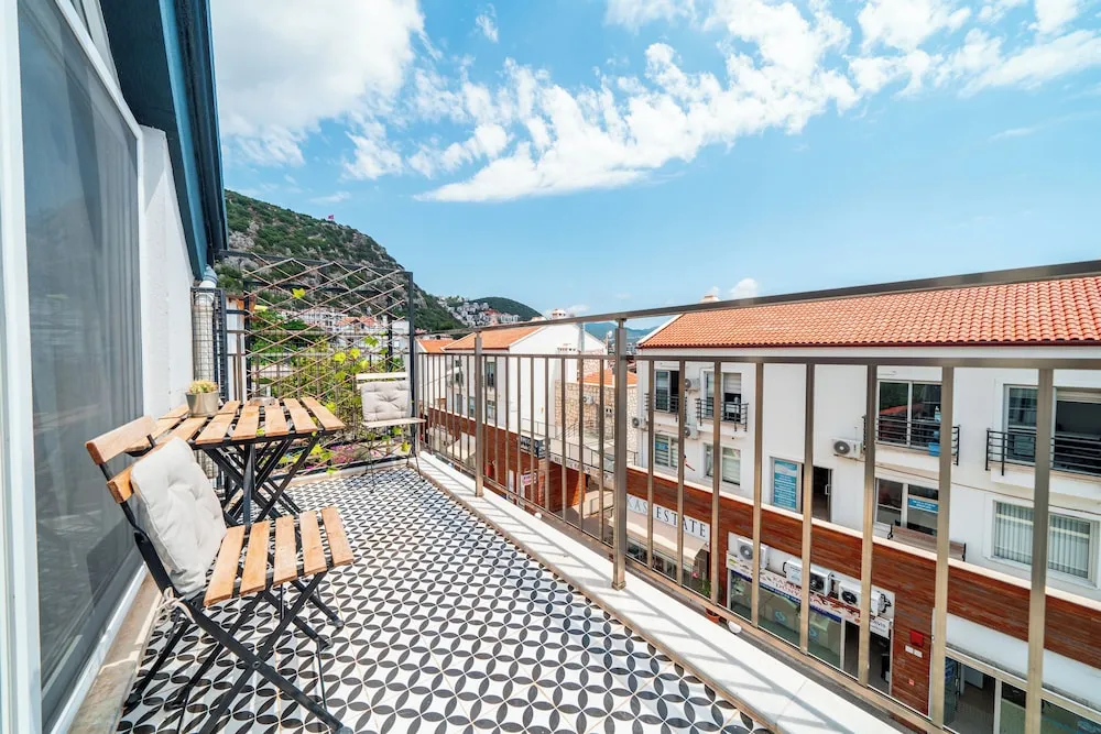 Standard Stüdyo Süit, Kısmi Deniz Manzaralı