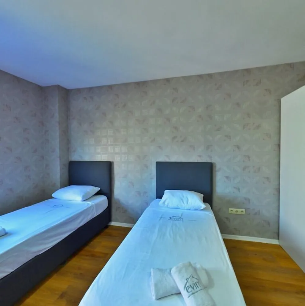 Grand Oda, Sadece kadınlar için