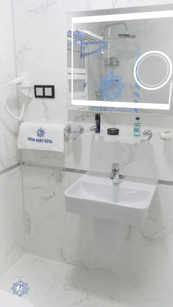 Deluxe Tek Büyük veya İki Ayrı Yataklı Oda