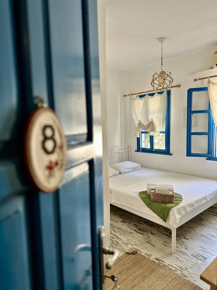 Tek Büyük Yataklı Oda, 1 Çift Kişilik Yatak