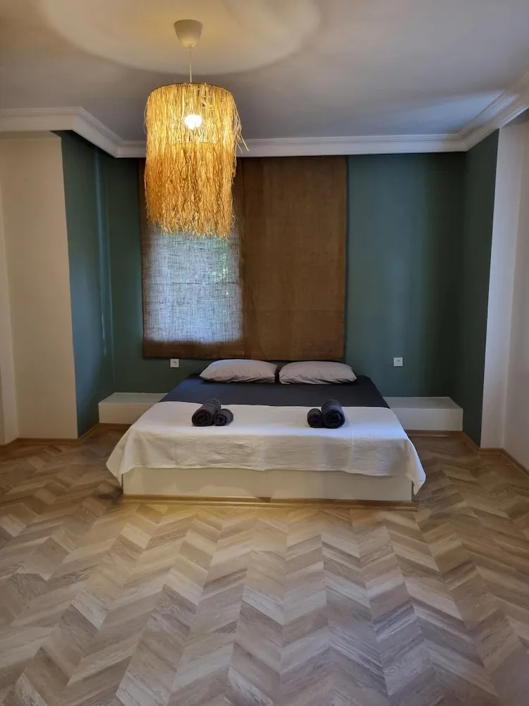 Comfort Tek Büyük Yataklı Oda, 1 Büyük (Queen) Boy Yatak, Veranda, Bahçe Manzaralı