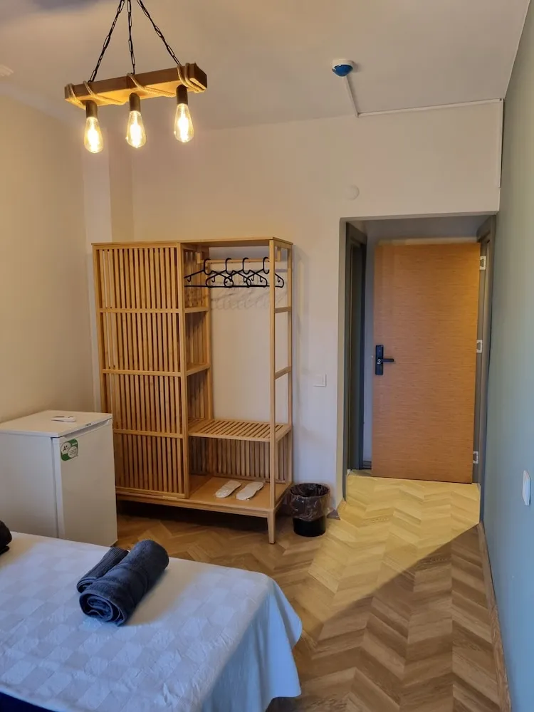 Standard Tek Büyük Yataklı Oda, 1 Büyük (Queen) Boy Yatak, Balkon, Bahçe Manzaralı