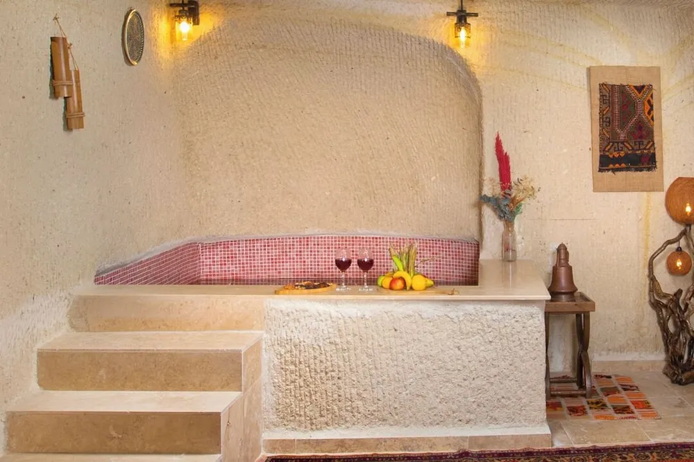 Deluxe Suite with Pool