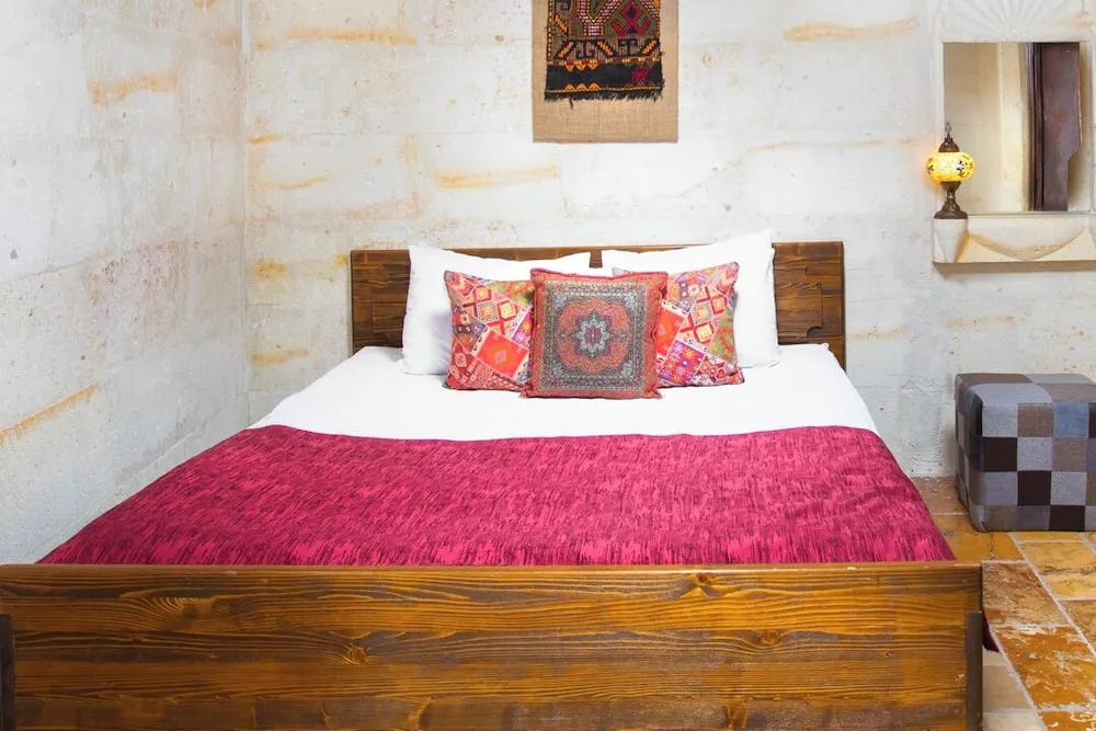 Deluxe Suite with Jacuzzi and Turkish Bath