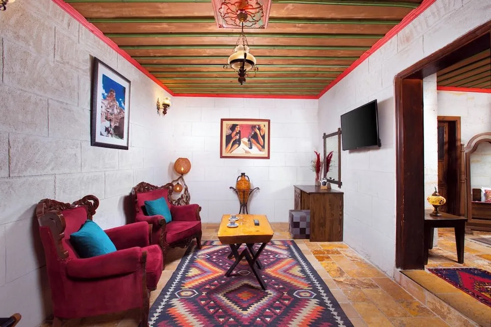 Deluxe Suite with Jacuzzi and Turkish Bath